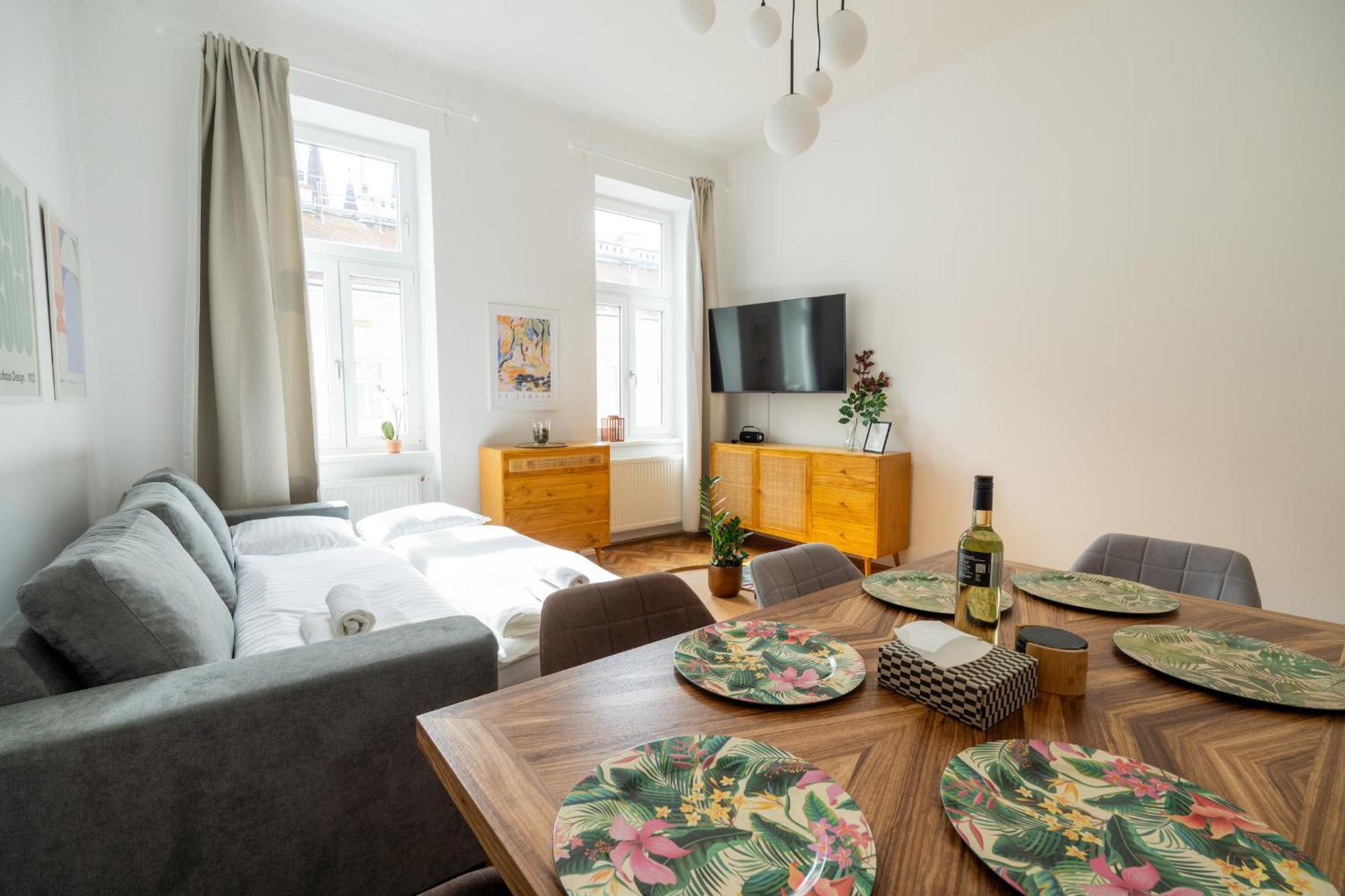 Appartement 4ty3 - Franz Josef Is Calling *